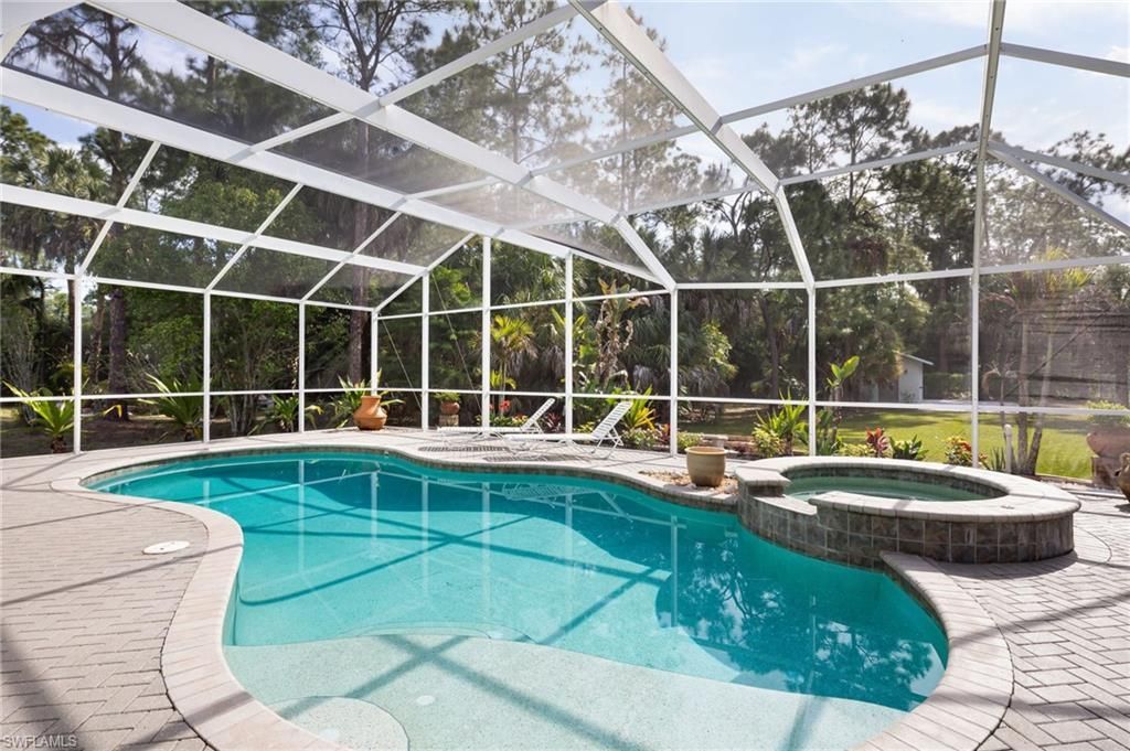 380 6th St Ne, Naples, FL 34120 Photo