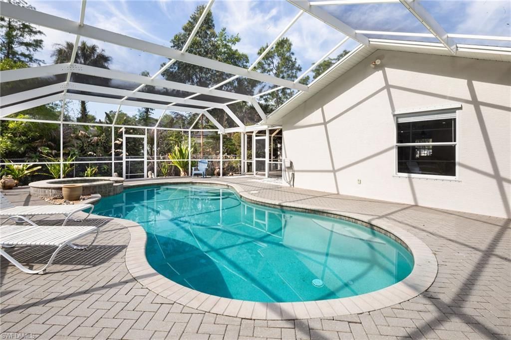 380 6th St Ne, Naples, FL 34120 Photo