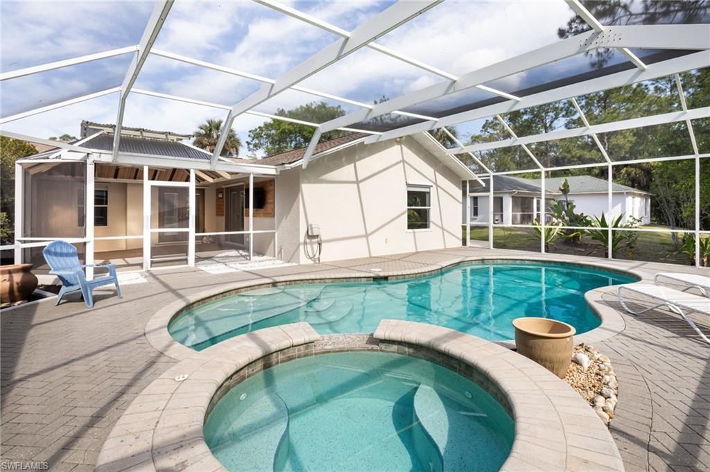 380 6th St Ne, Naples, FL 34120 Photo