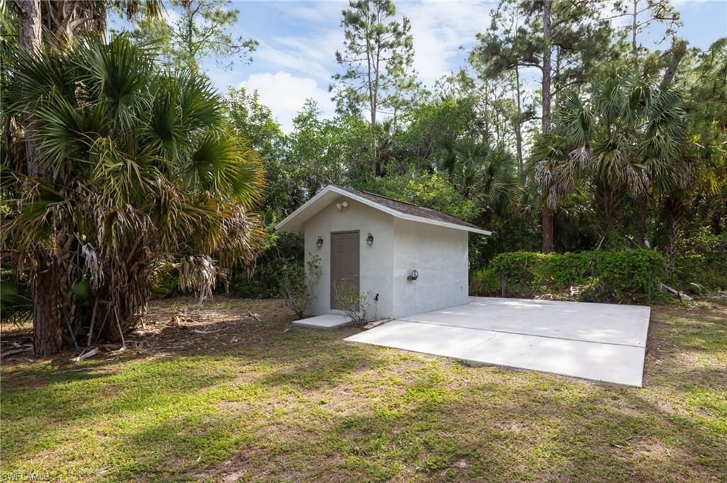 380 6th St Ne, Naples, FL 34120 Photo