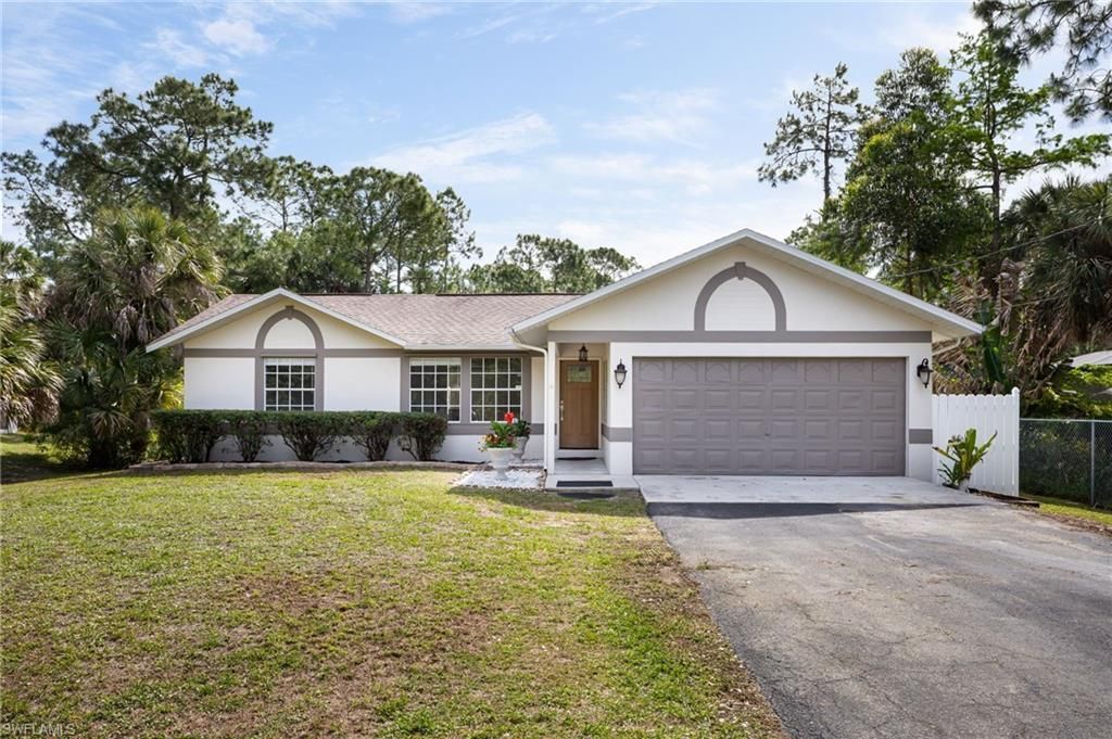 380 6th St Ne, Naples, FL 34120 Photo