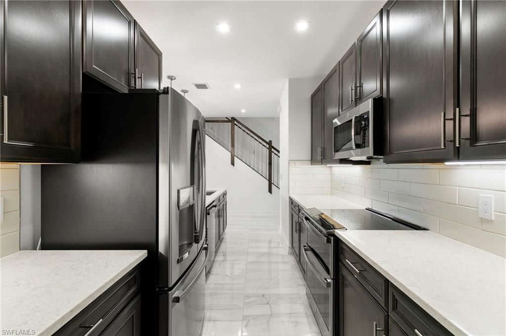 7572 Carnegie Way, Naples, FL 34119 Photo