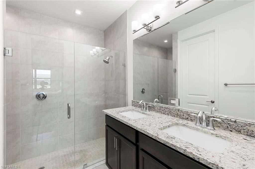 7572 Carnegie Way, Naples, FL 34119 Photo