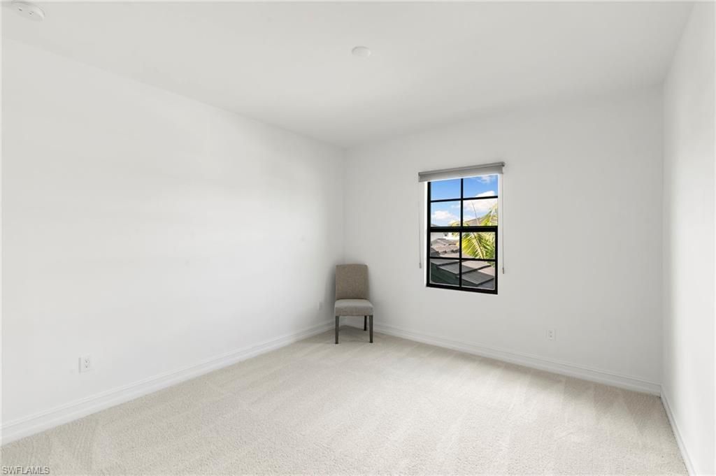 7572 Carnegie Way, Naples, FL 34119 Photo