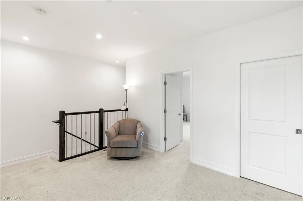 7572 Carnegie Way, Naples, FL 34119 Photo