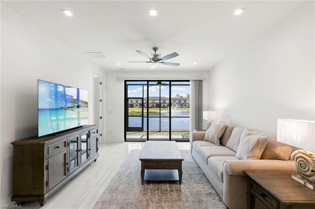 7572 Carnegie Way, Naples, FL 34119 Photo