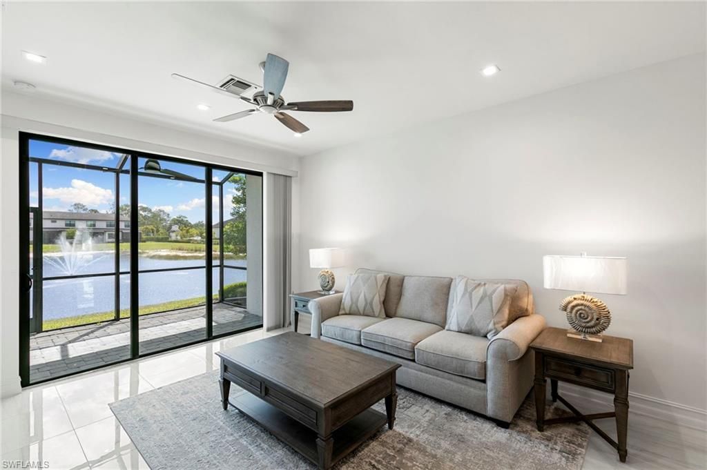 7572 Carnegie Way, Naples, FL 34119 Photo