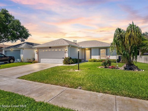 1755 Vista Lake Circle, Melbourne, FL 32904