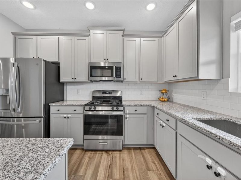 224 Harvest Way, Elyria, OH 44035 Photo 12