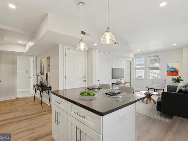 137 E. SPRING AVE. , Unit 2R, ARDMORE, PA 19003