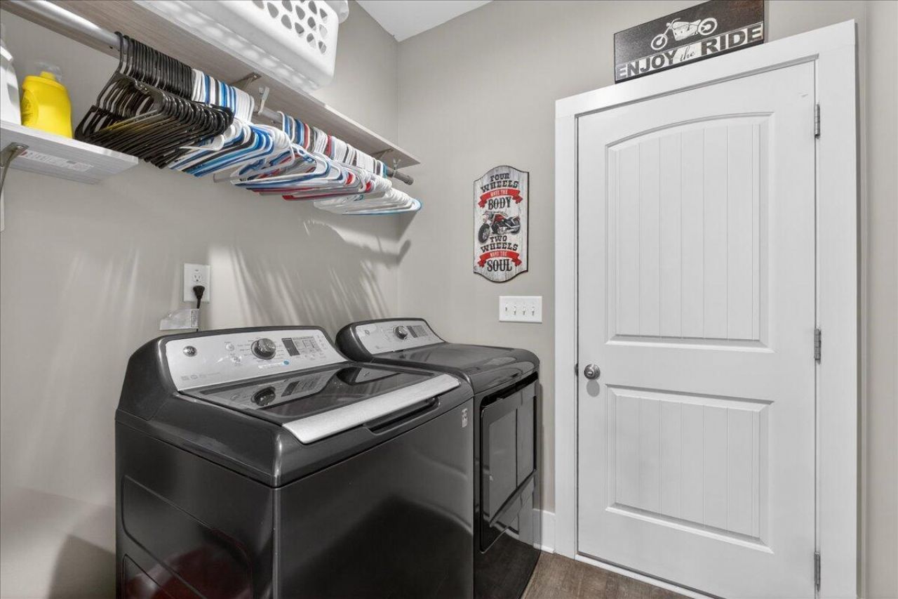 1448 Longridge Road Photo 11