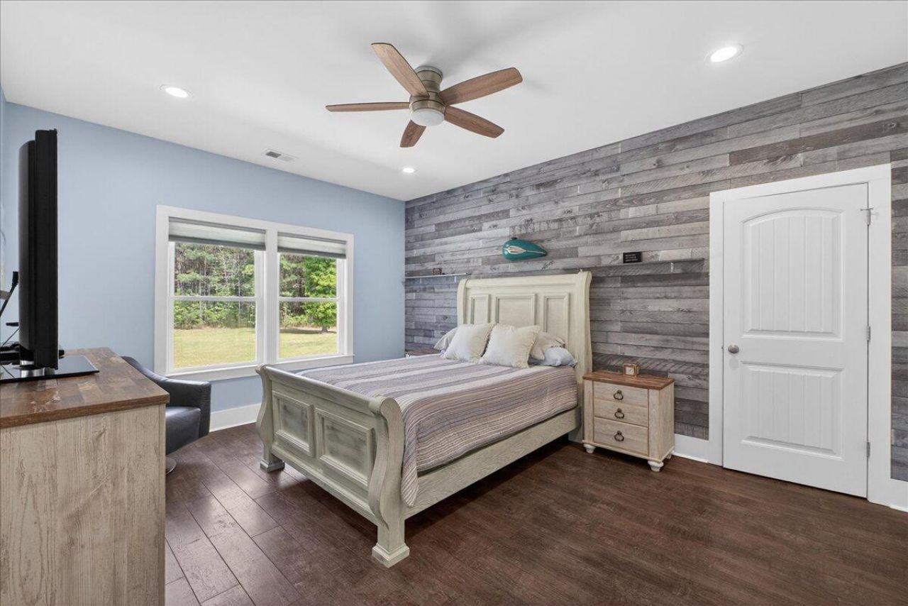 1448 Longridge Road Photo 13