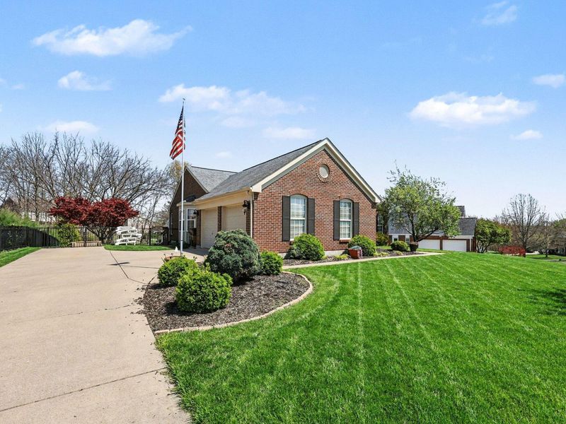 2220 Treetop Lane, Hebron, KY 41048 Photo 2