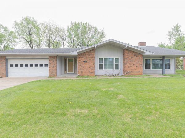 7755 Meadow Lane, Newburgh, IN 47630