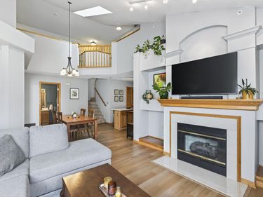 519 Old Steine Circle, New Brighton, MN 55112