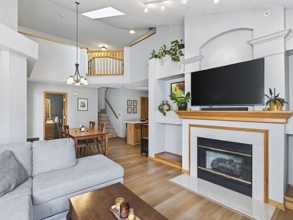 519 Old Steine Circle, New Brighton, MN 55112