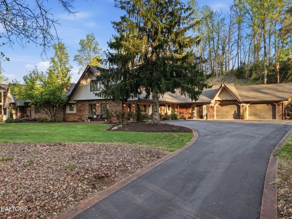 4953 Weaver Pike, Bluff City, TN 37618