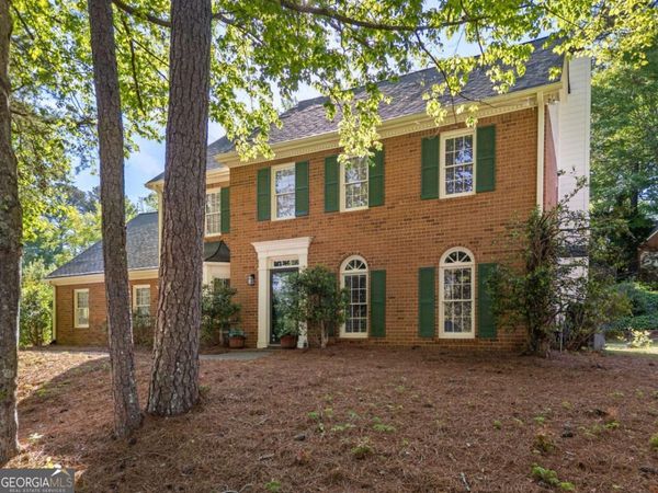 4150 Woodlark Court NE, Roswell, GA 30075