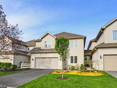 704 WOODFIELD DRIVE , LITITZ, PA 17543