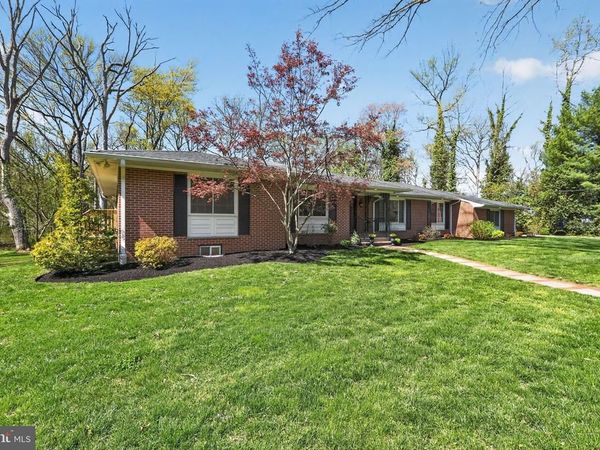 35 ORIOLE WAY, MOORESTOWN, NJ 08057