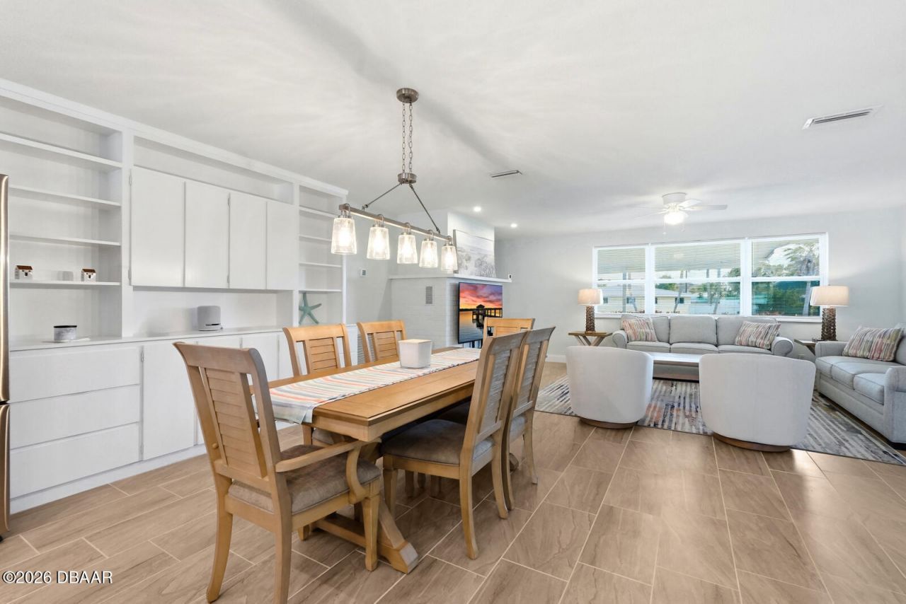 341 Plaza Boulevard, Daytona Beach, FL 32118 Photo