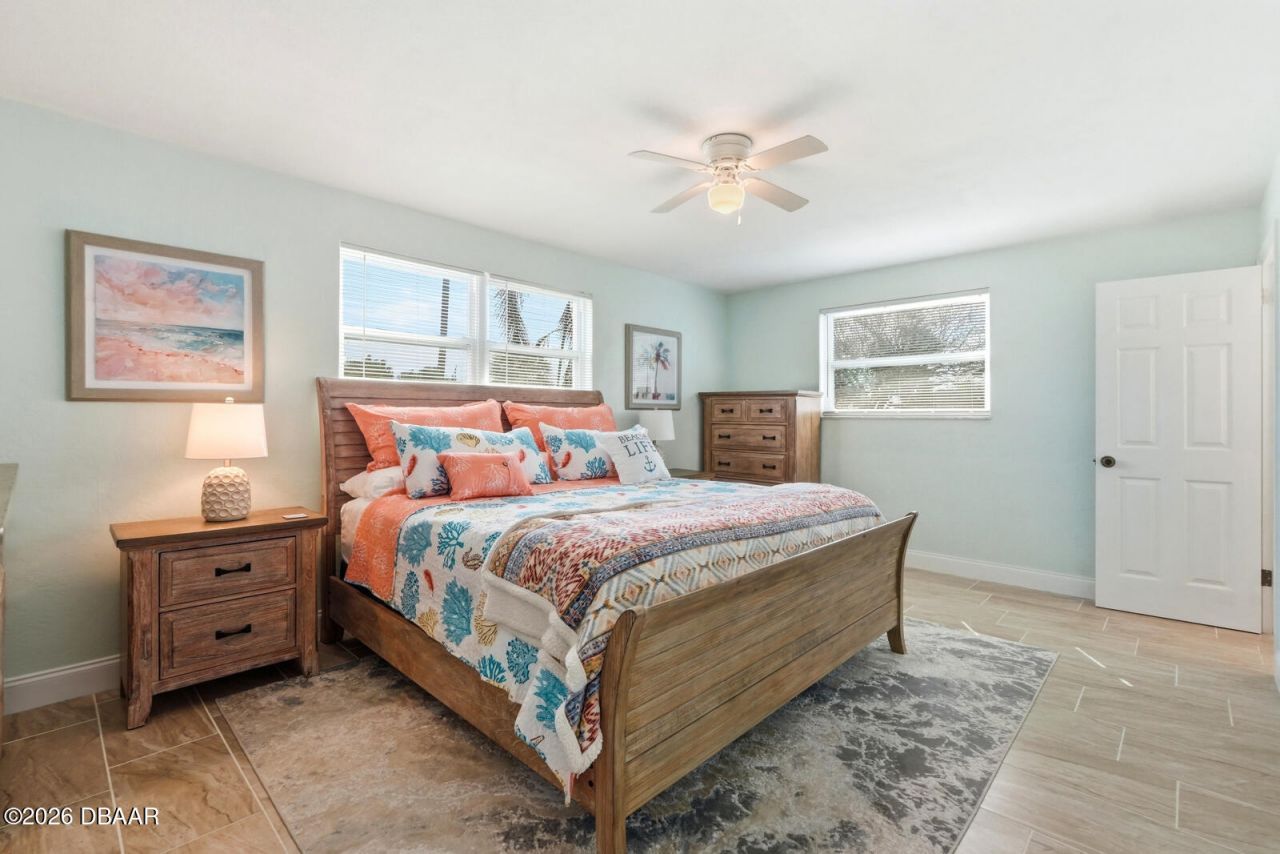 341 Plaza Boulevard, Daytona Beach, FL 32118 Photo