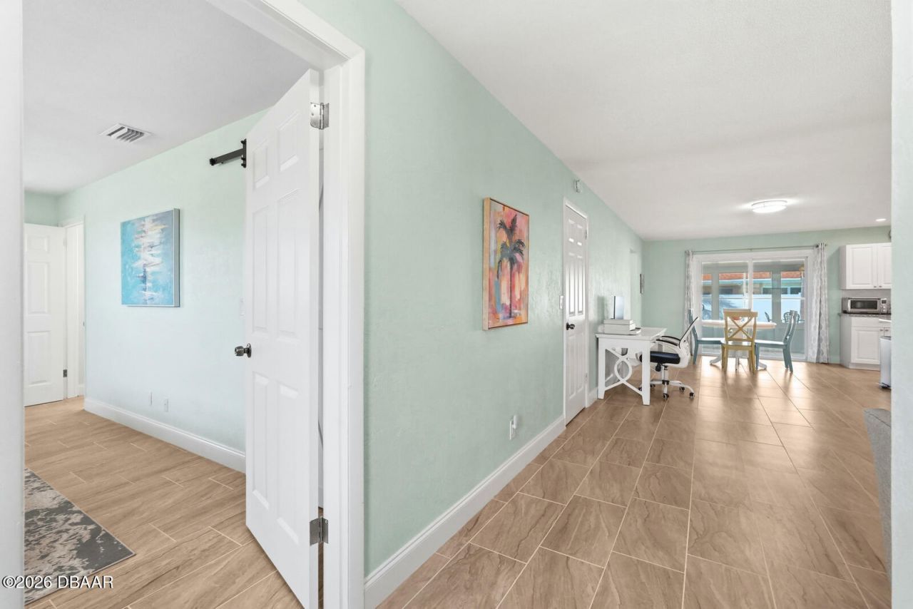 341 Plaza Boulevard, Daytona Beach, FL 32118 Photo