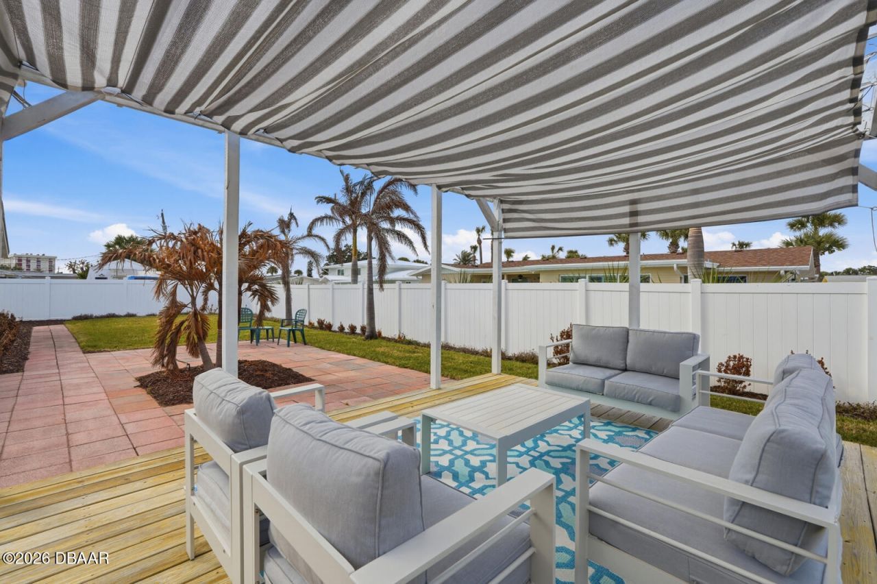 341 Plaza Boulevard, Daytona Beach, FL 32118 Photo