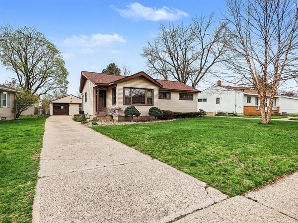 4929 Aleda Avenue SE, Grand Rapids, MI 49508