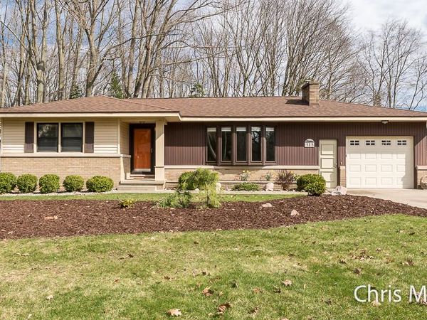 313 Robbins Road, Grand Haven, MI 49417