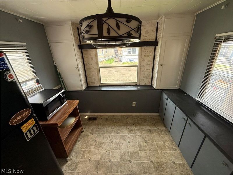 610 Karen Avenue NW, New Philadelphia, OH 44663 Photo 4