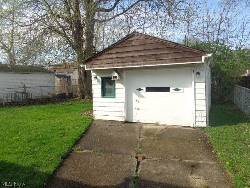 448 E 328th Street, Willowick, OH 44095 Photo 2