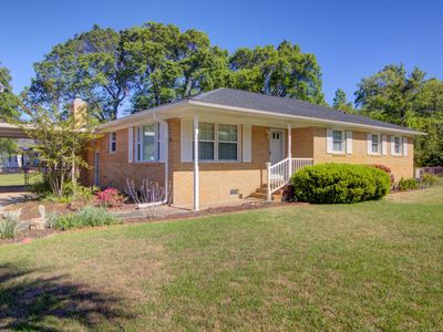 1084 Honeysuckle Lane, Charleston, SC 29412
