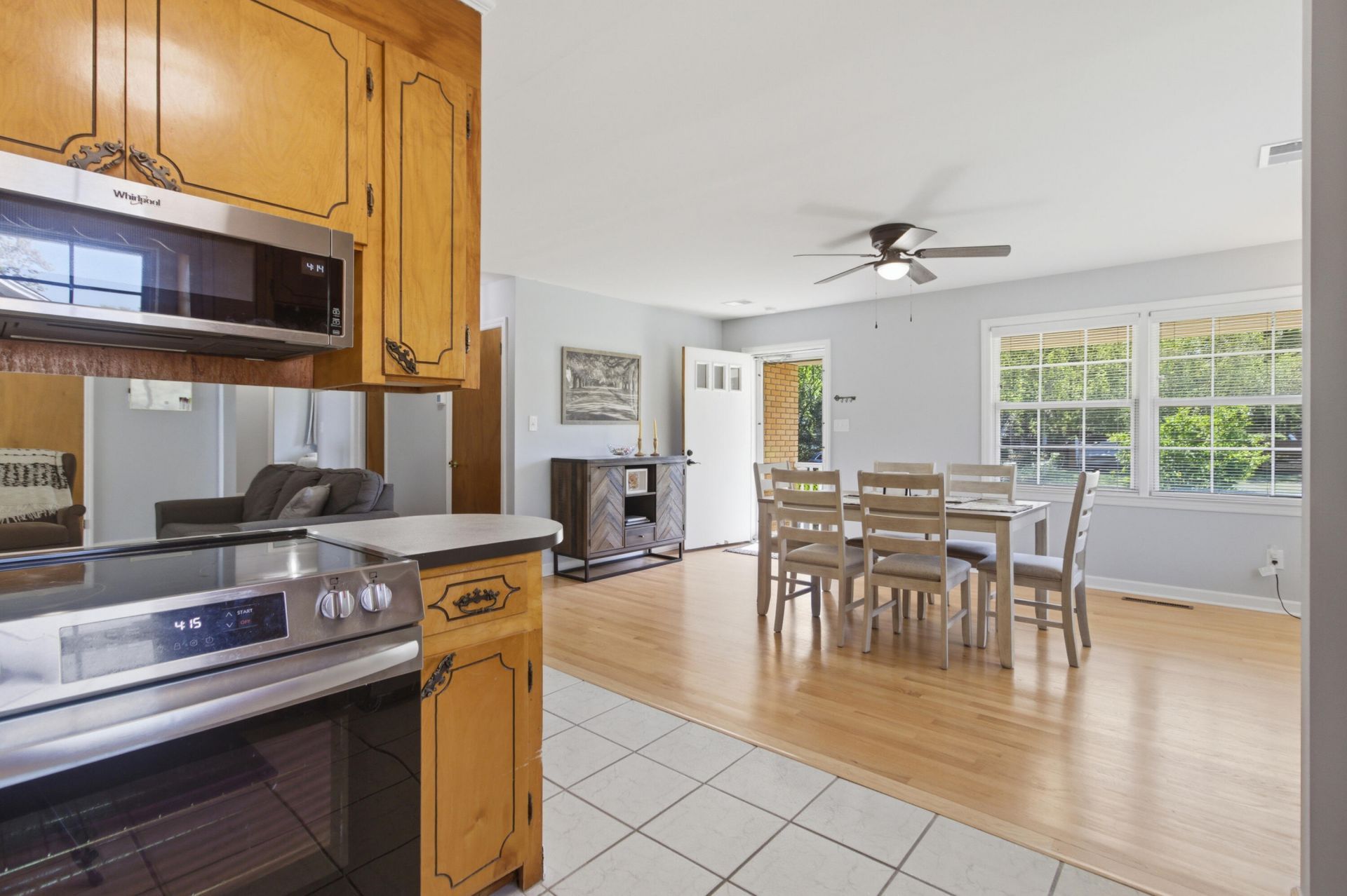 1084 Honeysuckle Lane Photo 15