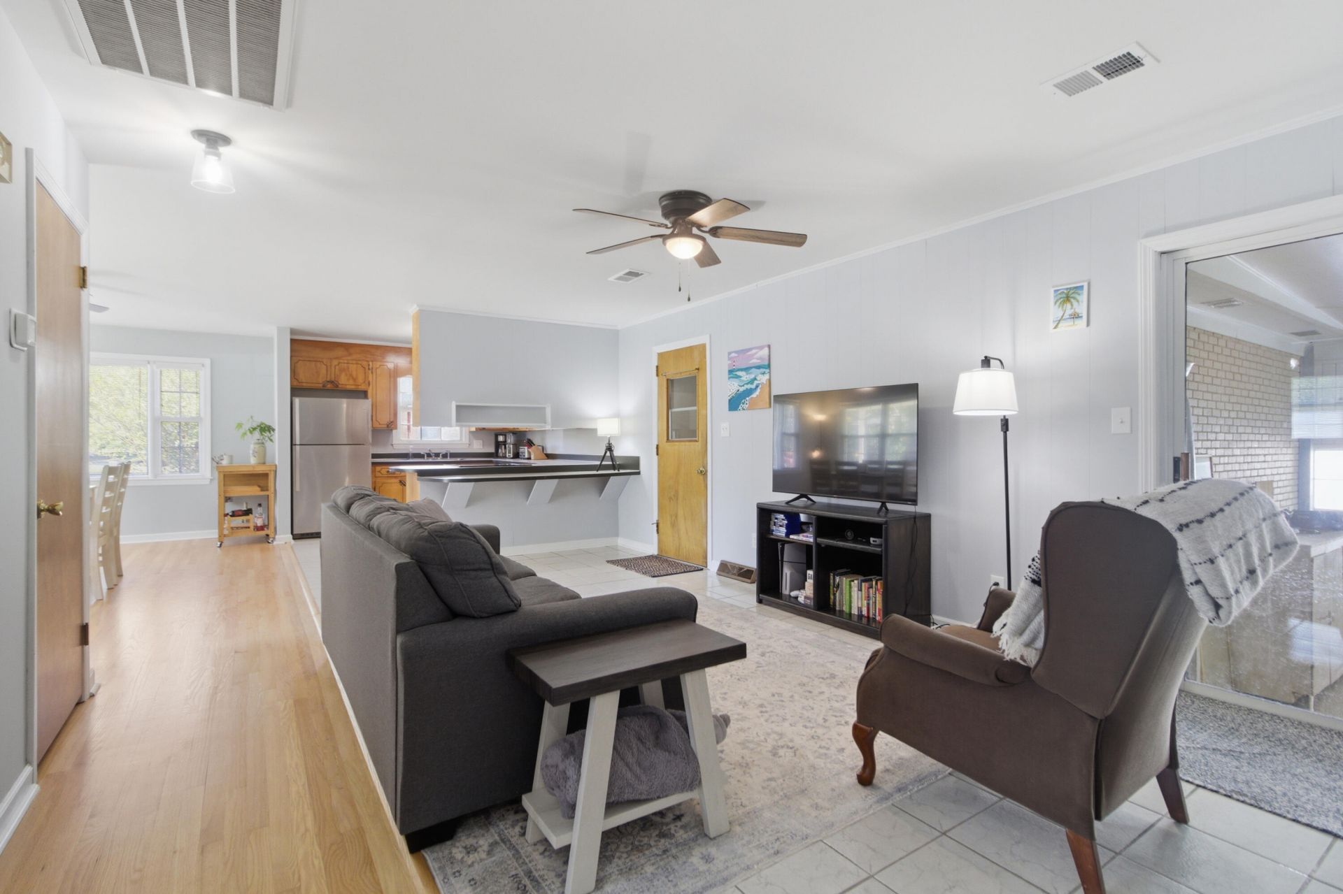 1084 Honeysuckle Lane Photo 17
