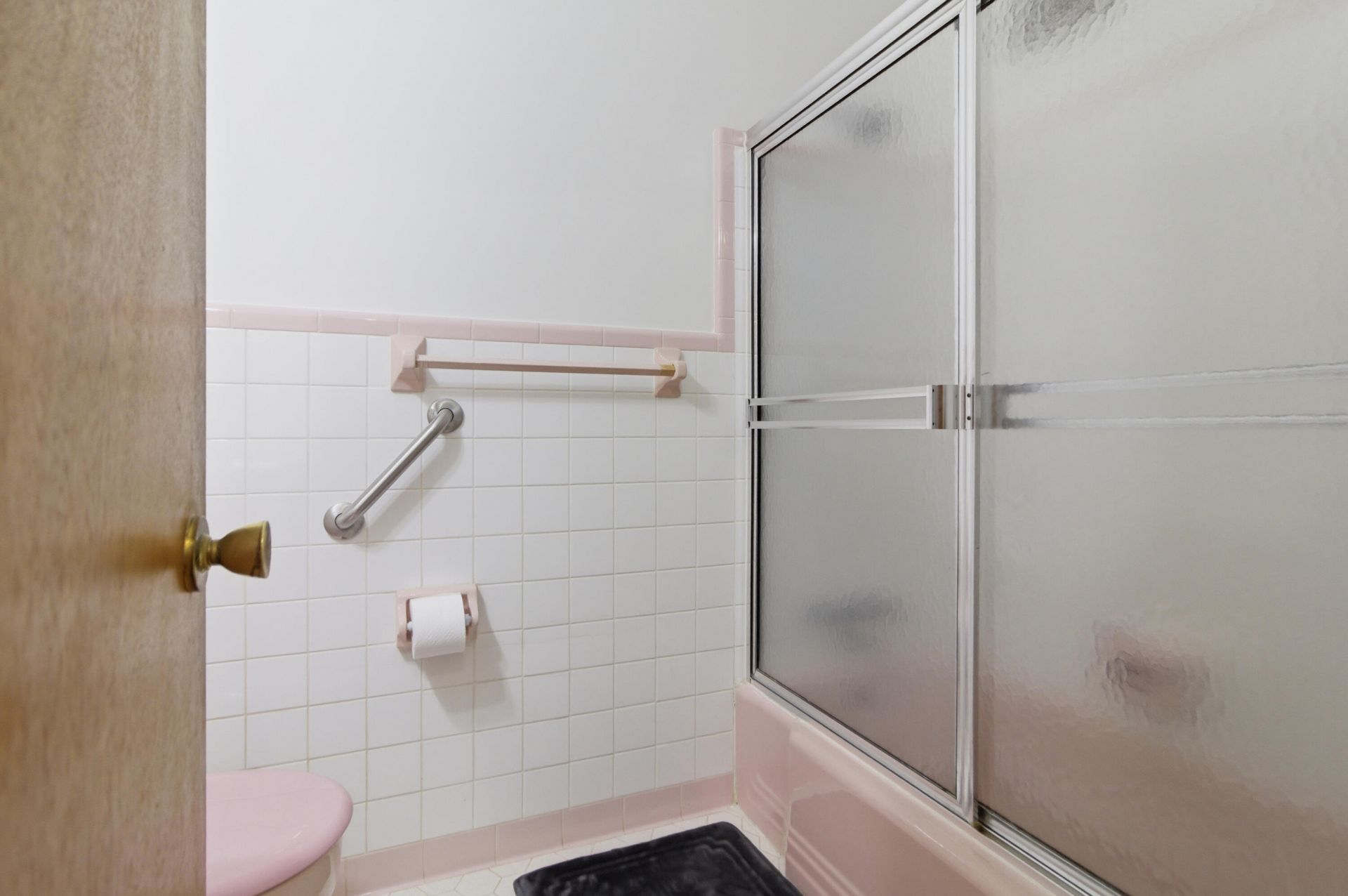 1084 Honeysuckle Lane Photo 24