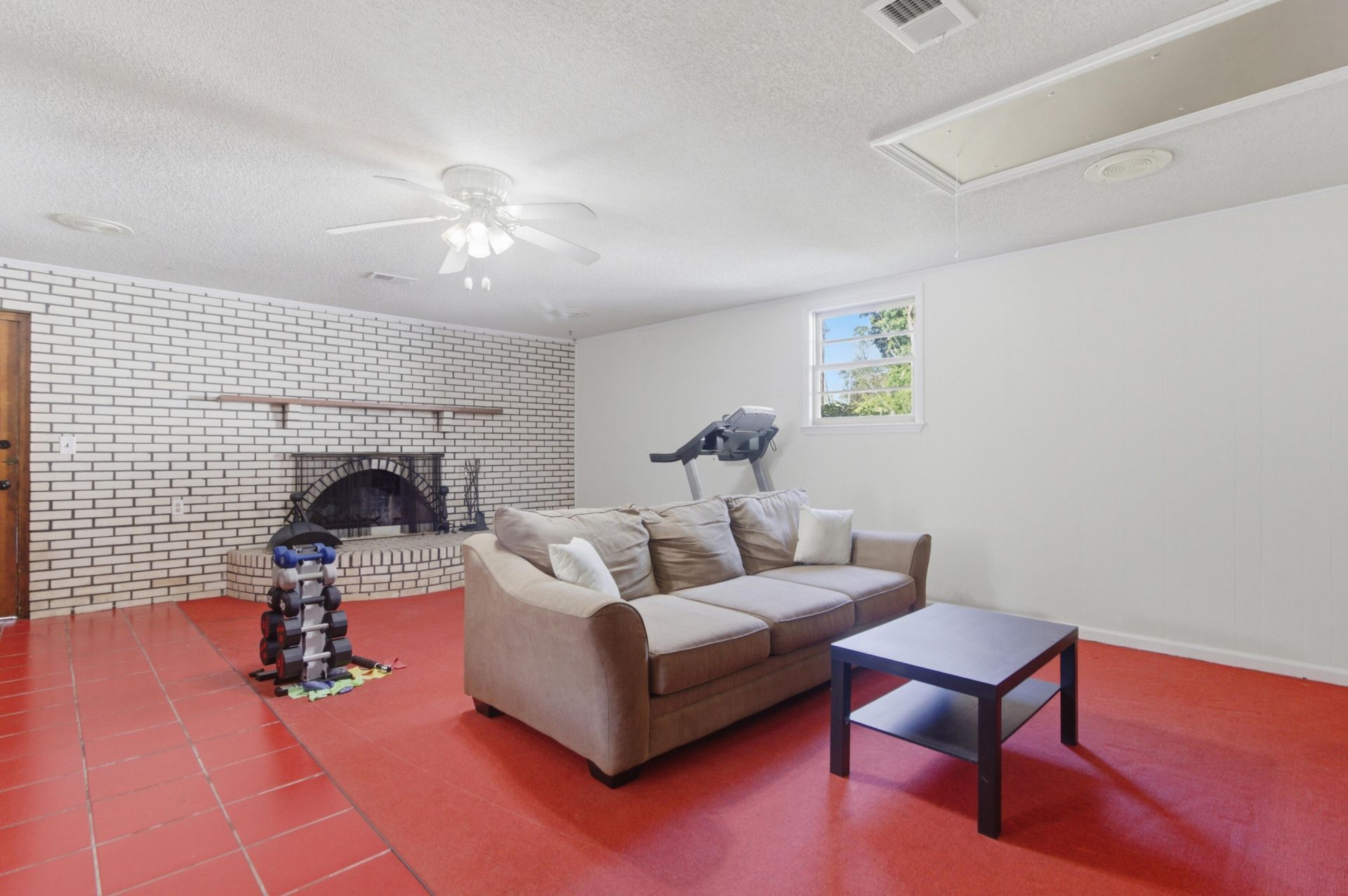 1084 Honeysuckle Lane Photo 27