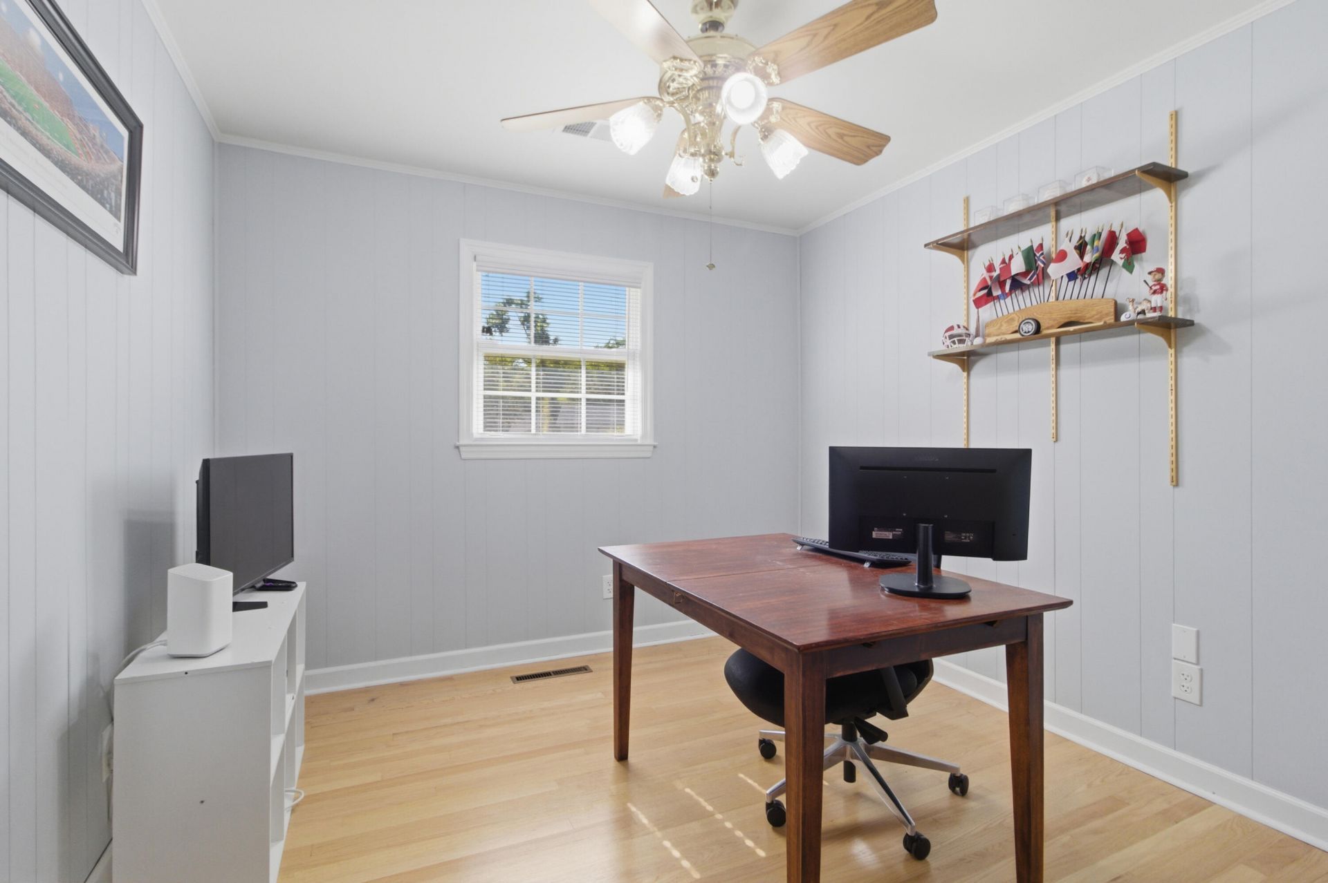 1084 Honeysuckle Lane Photo 27