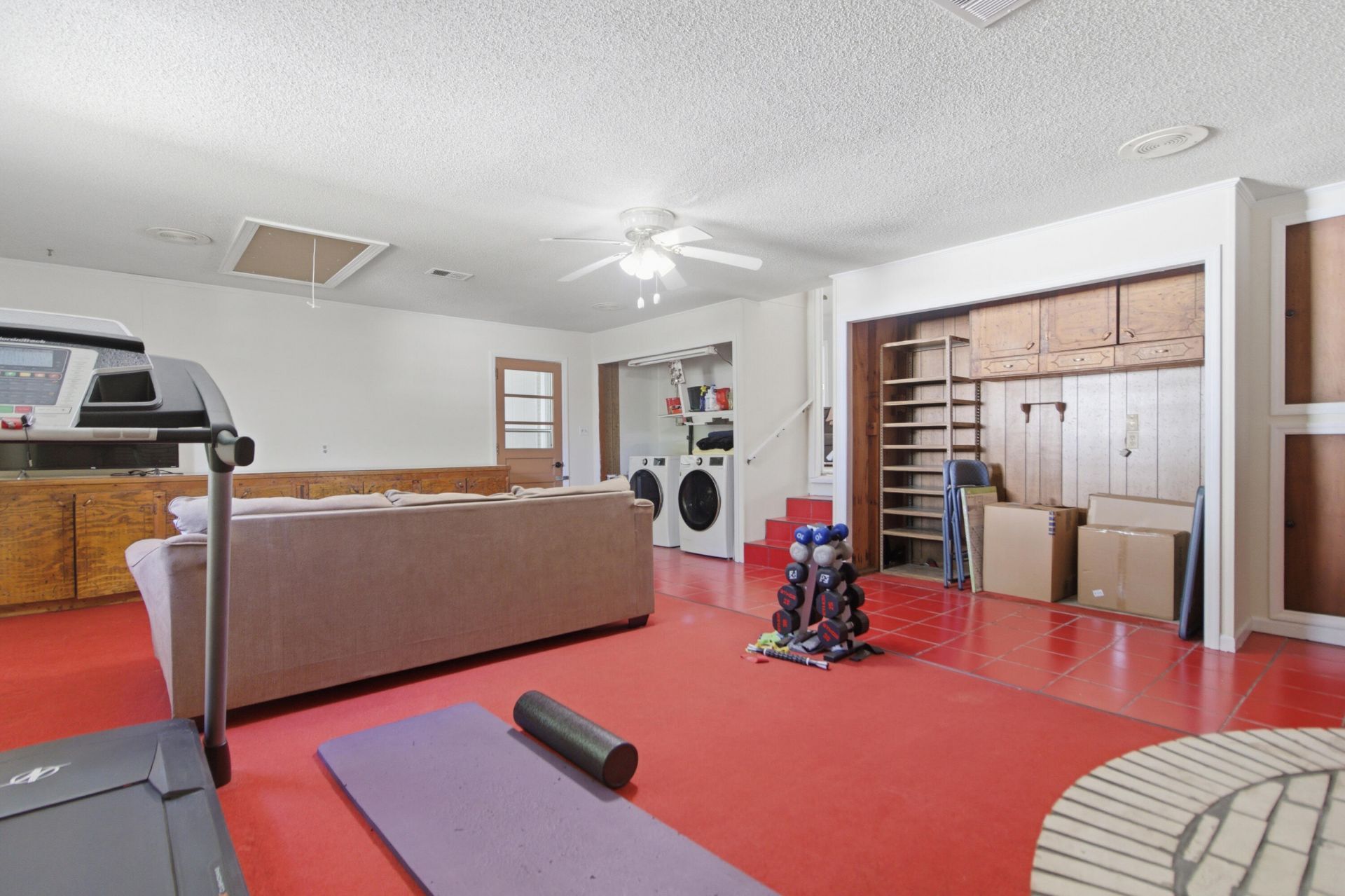 1084 Honeysuckle Lane Photo 29