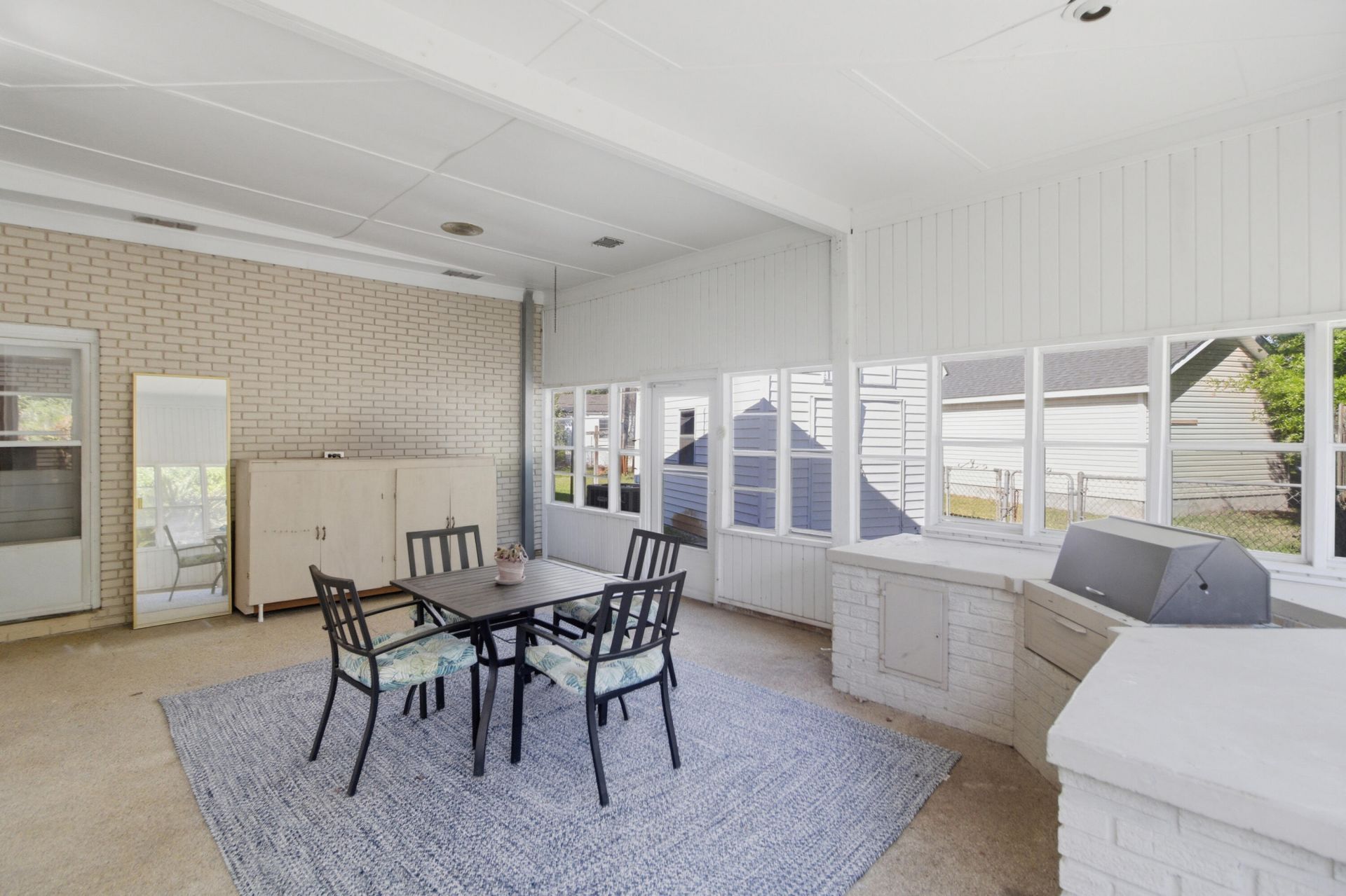 1084 Honeysuckle Lane Photo 31