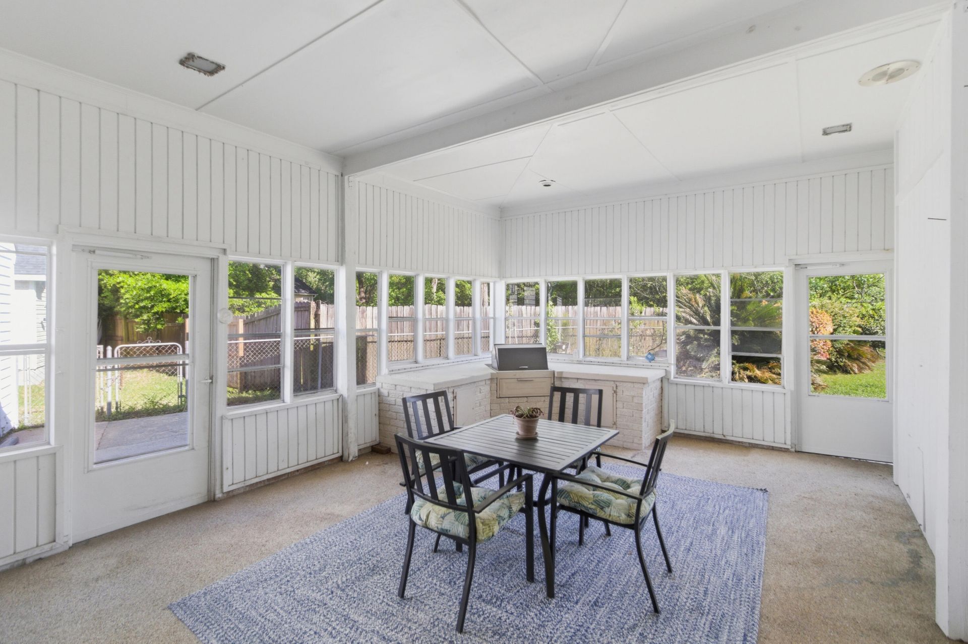 1084 Honeysuckle Lane Photo 32