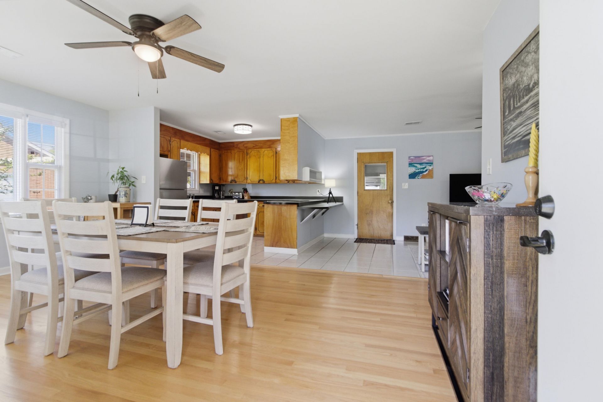 1084 Honeysuckle Lane Photo 6
