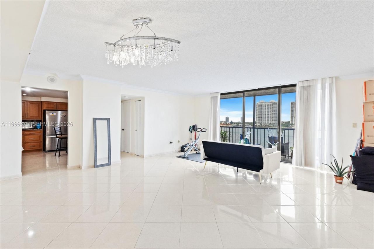 17600 N Bay Rd, Unit N701, Sunny Isles Beach, FL 33160 Photo