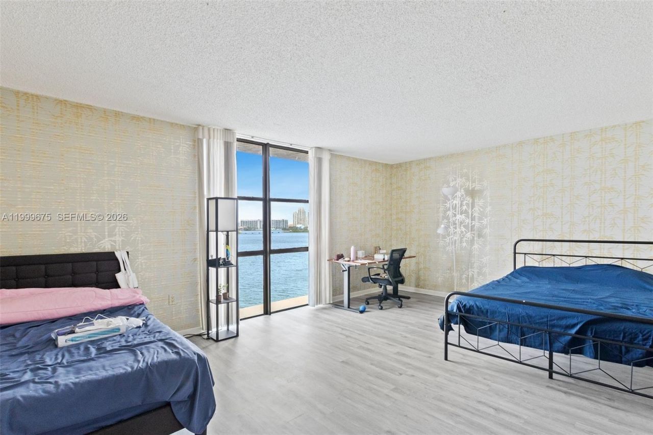 17600 N Bay Rd, Unit N701, Sunny Isles Beach, FL 33160 Photo