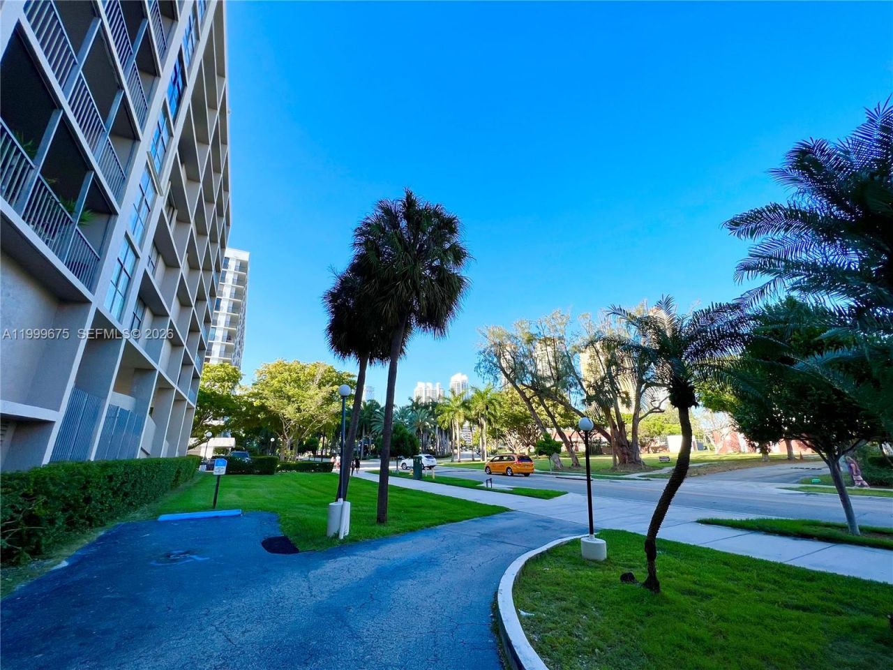 17600 N Bay Rd, Unit N701, Sunny Isles Beach, FL 33160 Photo