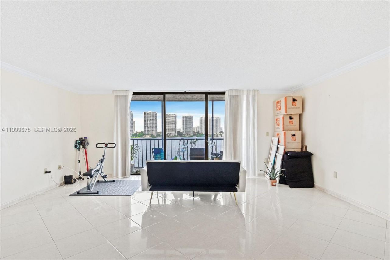 17600 N Bay Rd, Unit N701, Sunny Isles Beach, FL 33160 Photo
