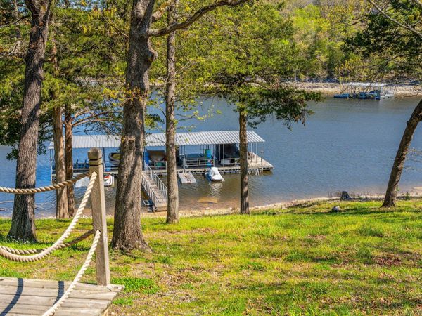 99 Shady Place Lane , Blue Eye, MO 65611