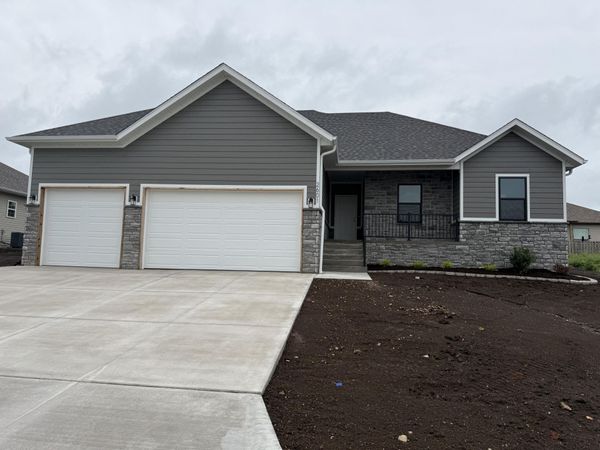 2601 W Webb Road, Ozark, MO 65721