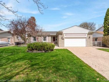 36004 Whitcomb Street, Livonia, MI 48154