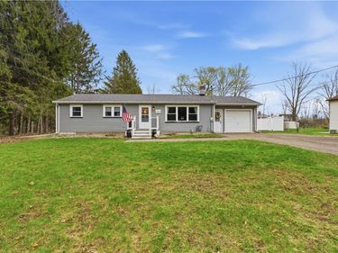3356 Monroe Wayne County Line Road, Macedon, NY 14502